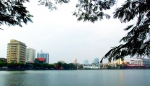 1311741006-Giang-Vo-Lake.jpg